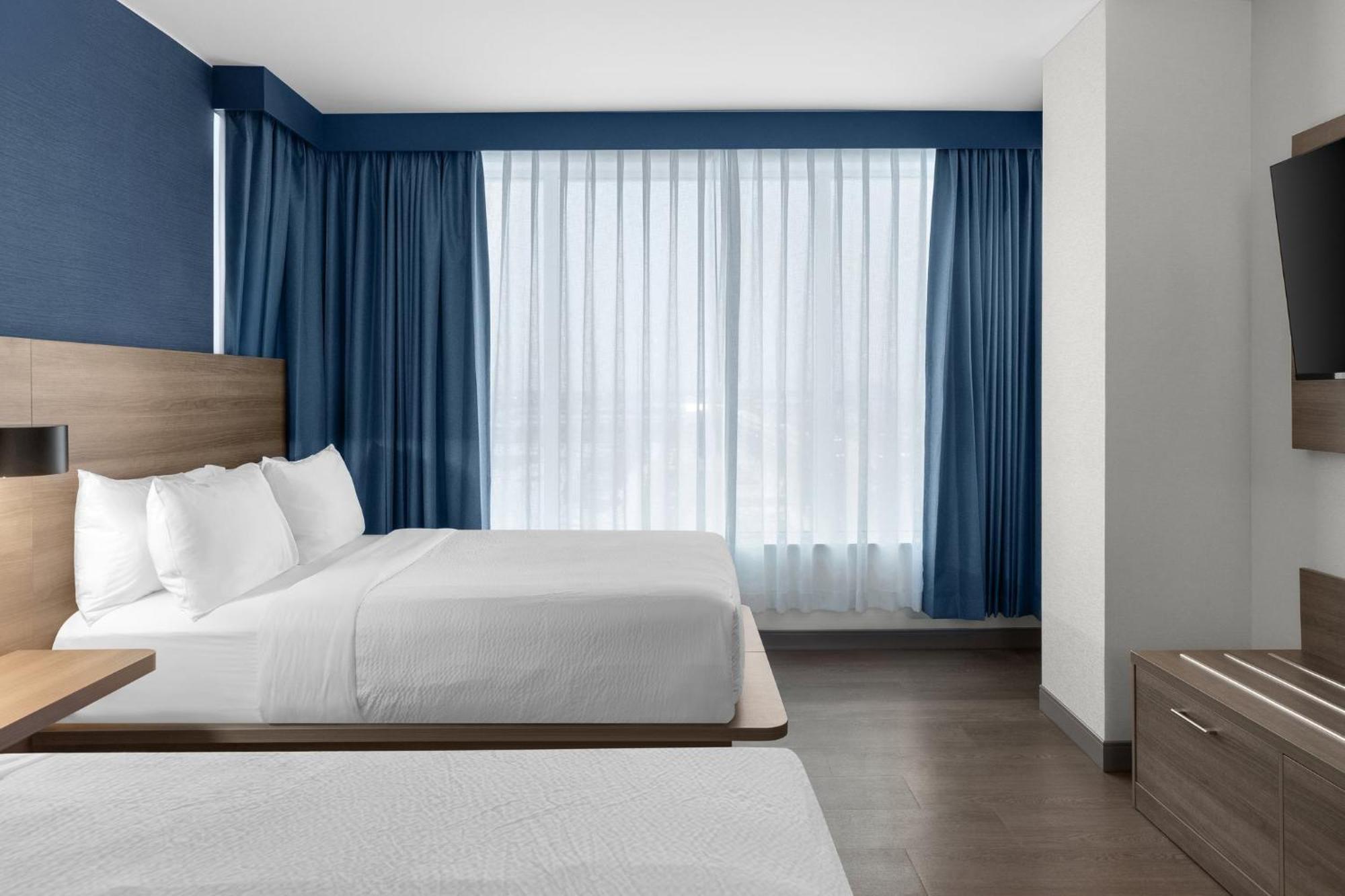 Hotel Express Airport - St-laurent By Ihg 2*