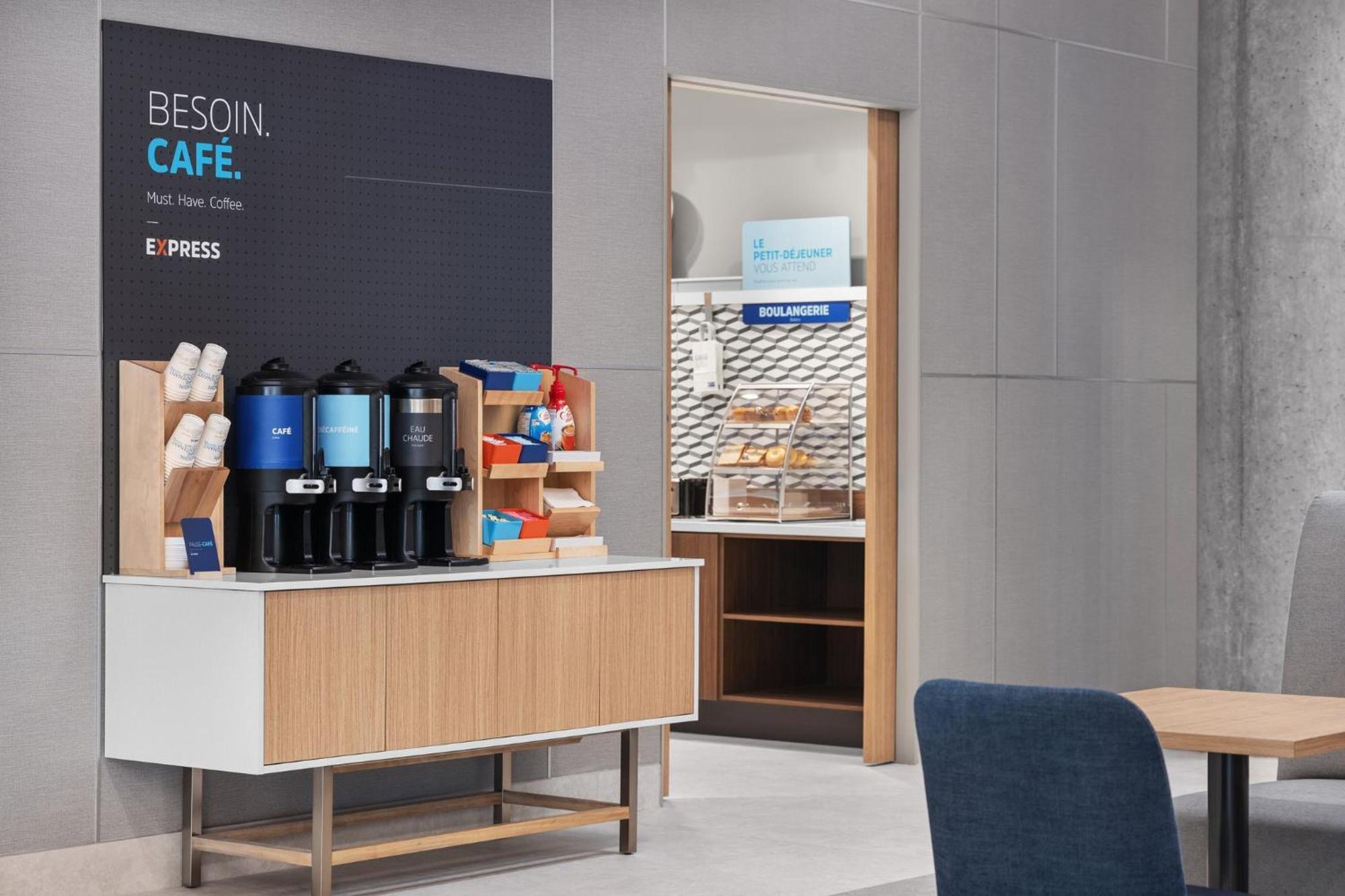 Express Airport - St-laurent By Ihg Hotel 2*